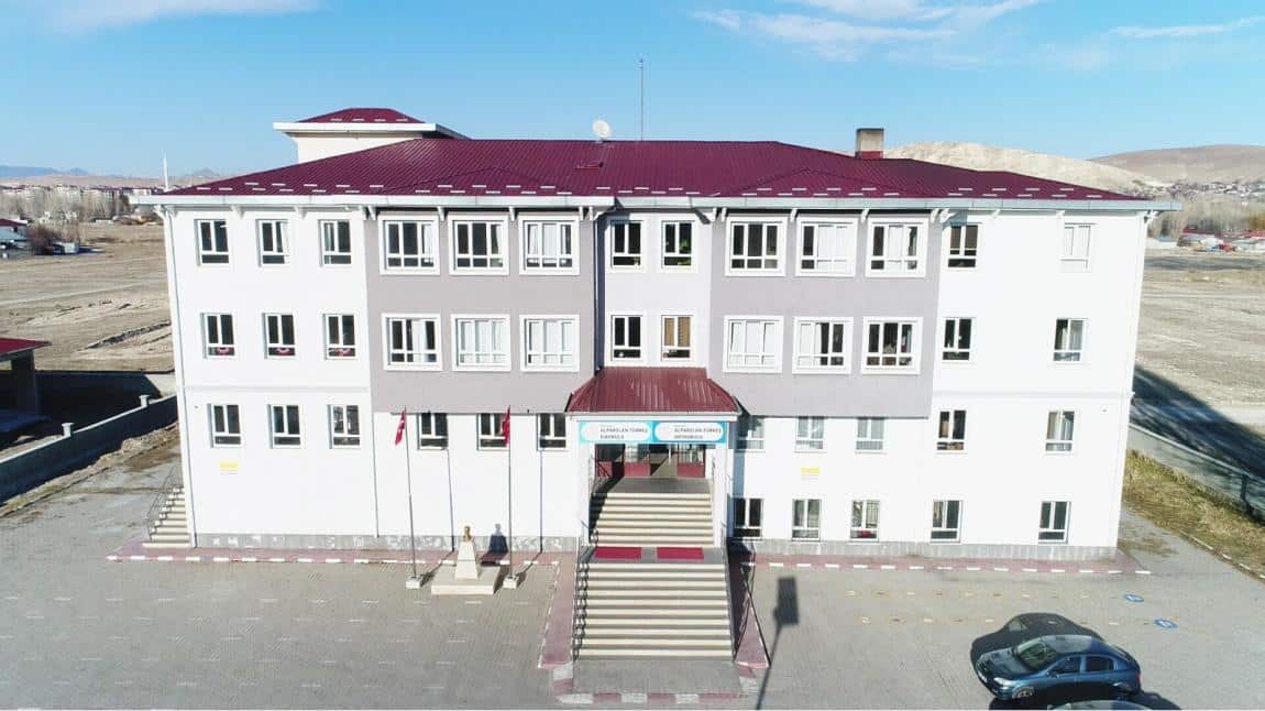 OKULUMUZ YAZ BOYUNCA YAPILAN ÇALIŞMALARLA EĞİTİM ÖĞRETİME HAZIR HALE GETİRİLDİ